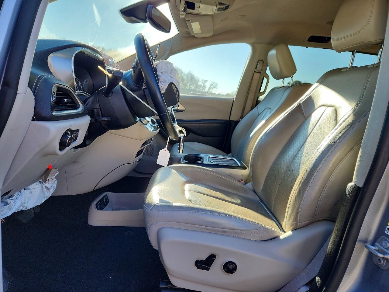 Chrysler Pacifica Touring L