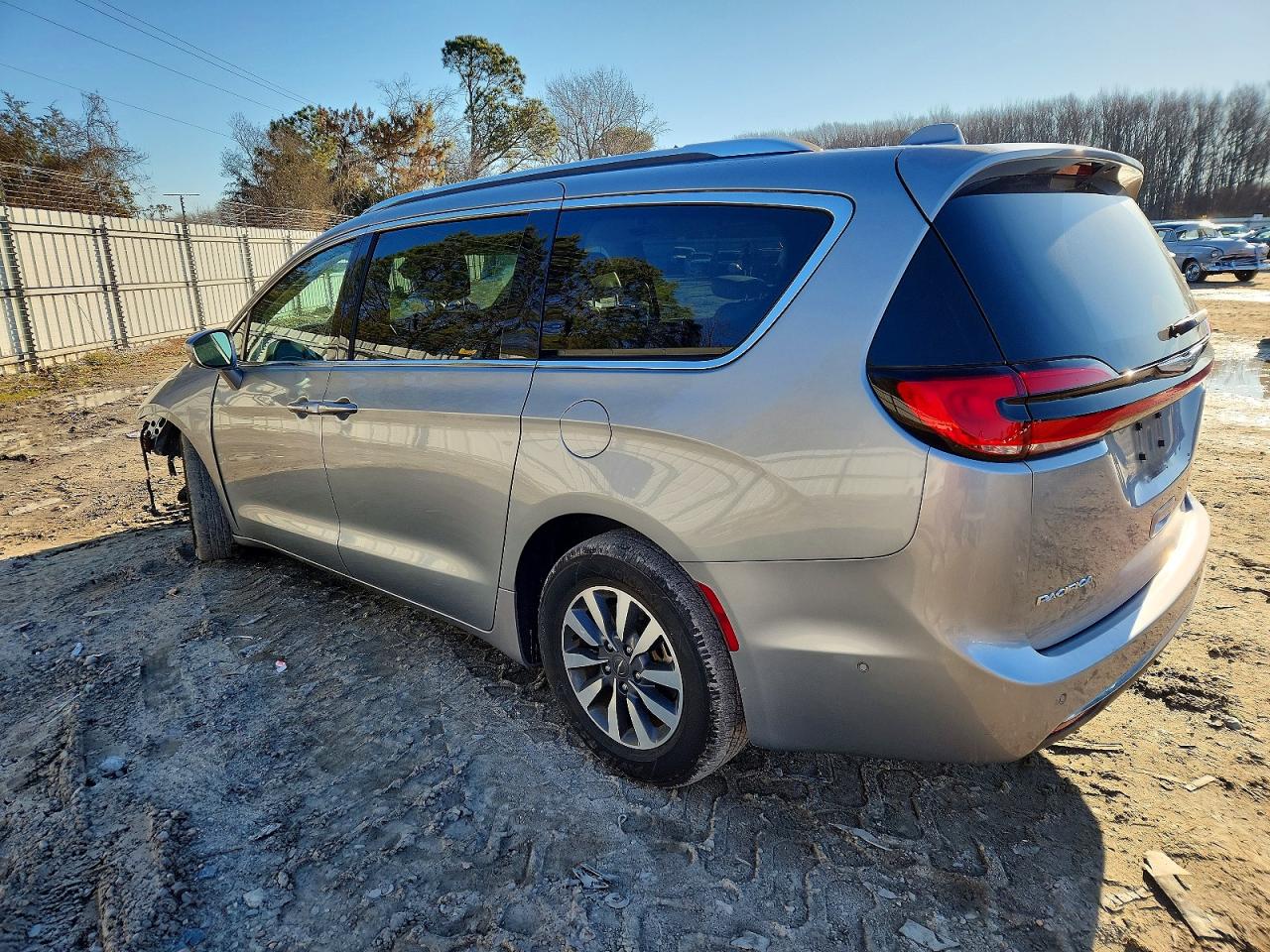 Chrysler Pacifica Touring L