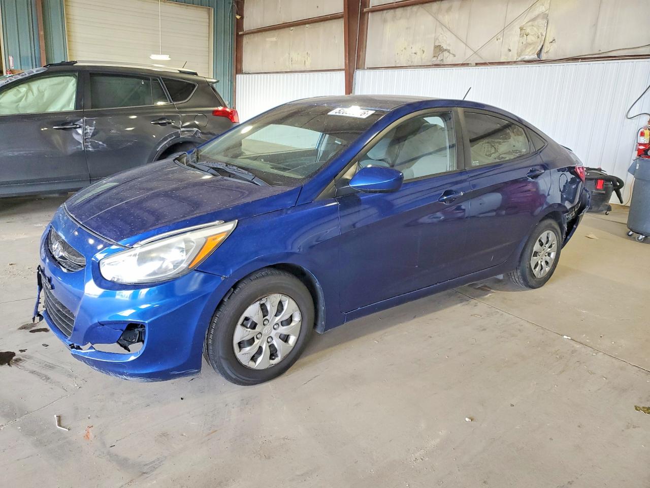 Salvage Hyundai ACCENT Image