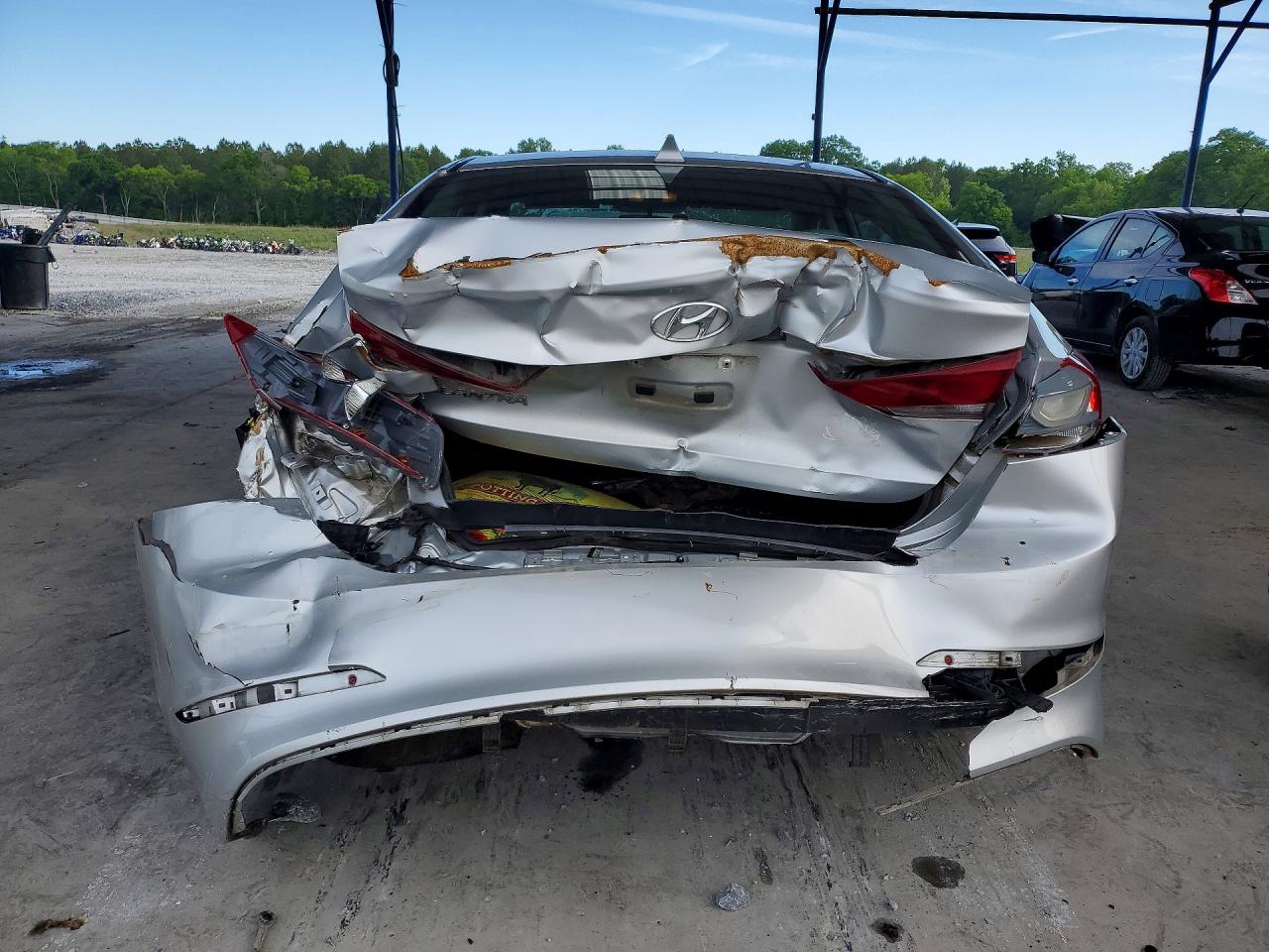 Hyundai ELANTRA Sel