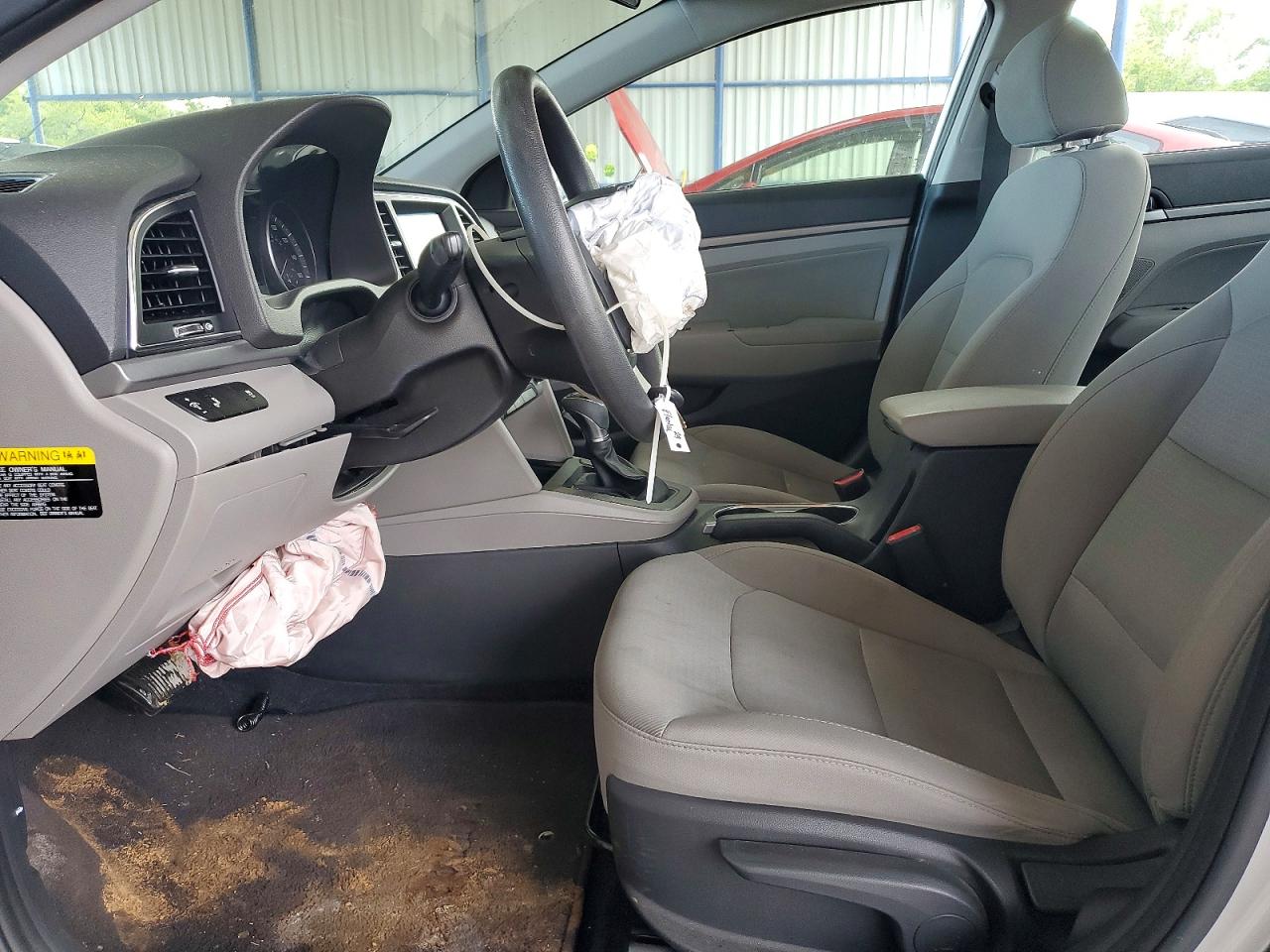Hyundai ELANTRA Sel