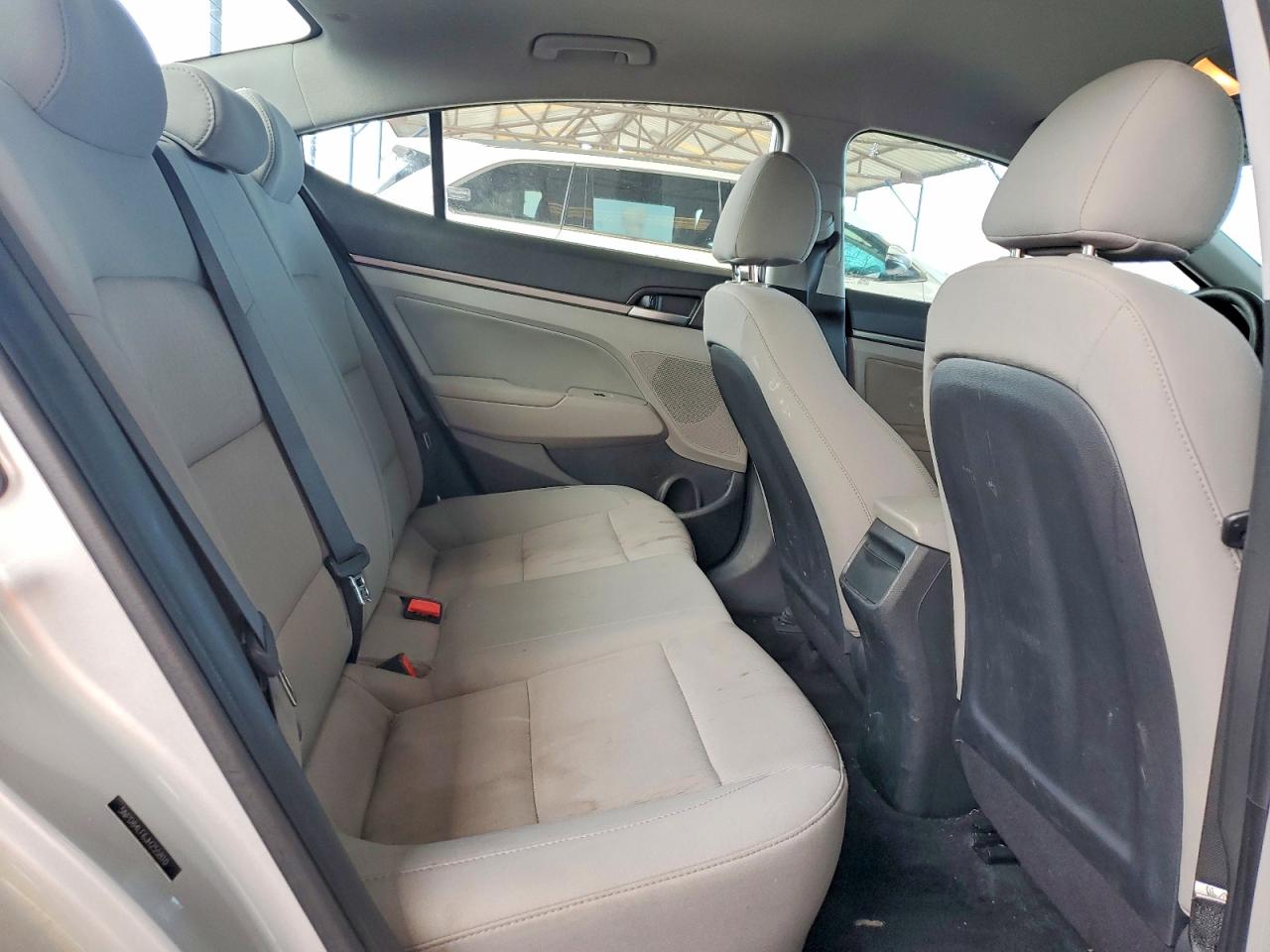 Hyundai ELANTRA Sel