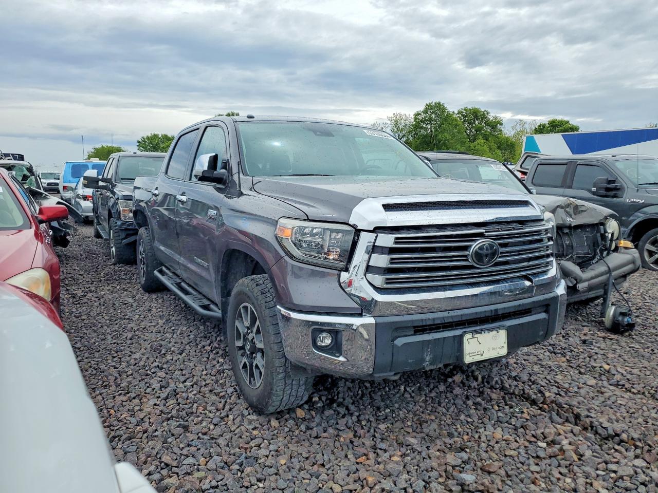 Toyota Tundra Crewmax Limited