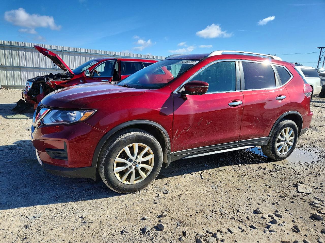 Salvage Nissan Rogue Image