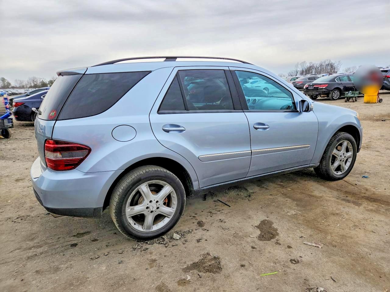 Mercedes-Benz M-Class 350