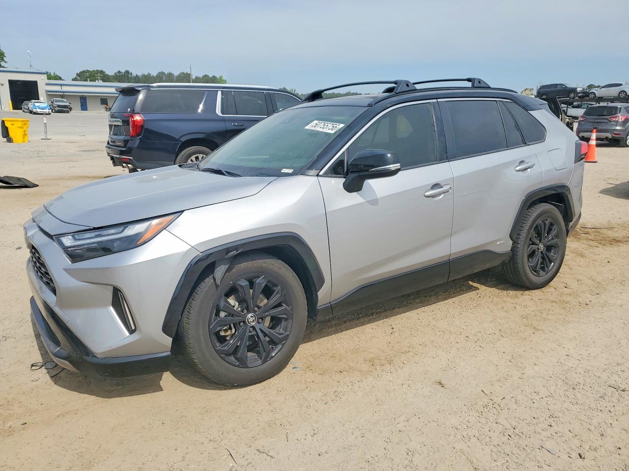 Salvage Toyota RAV4 Image