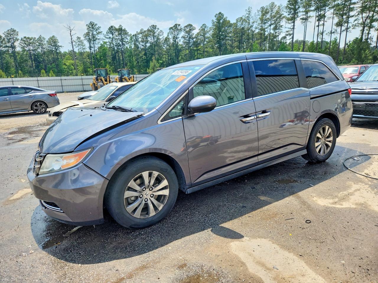 Salvage Honda Odyssey Image