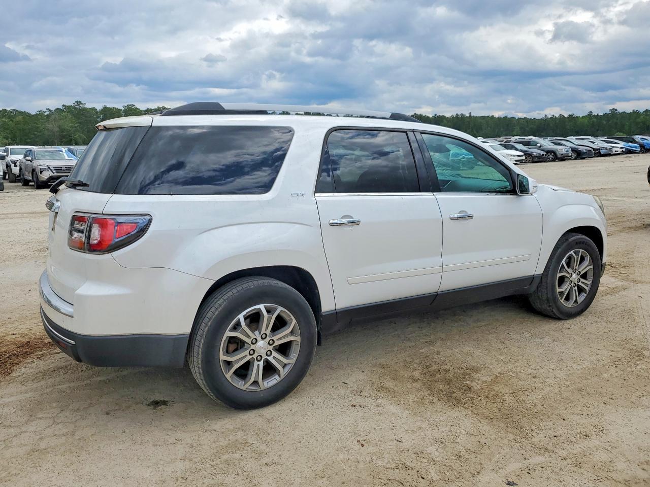 GMC Acadia Slt-2