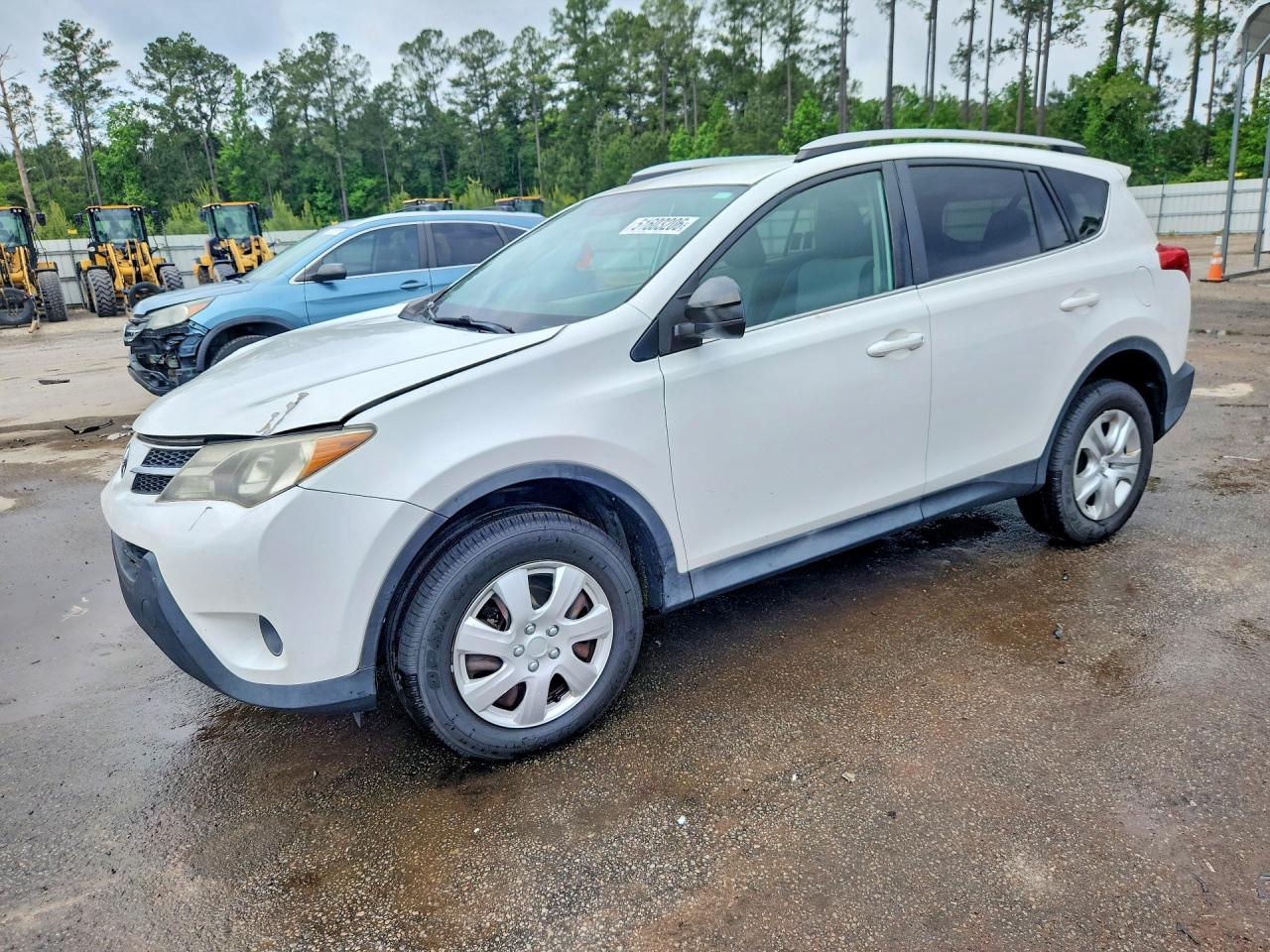 Salvage Toyota RAV4 Image