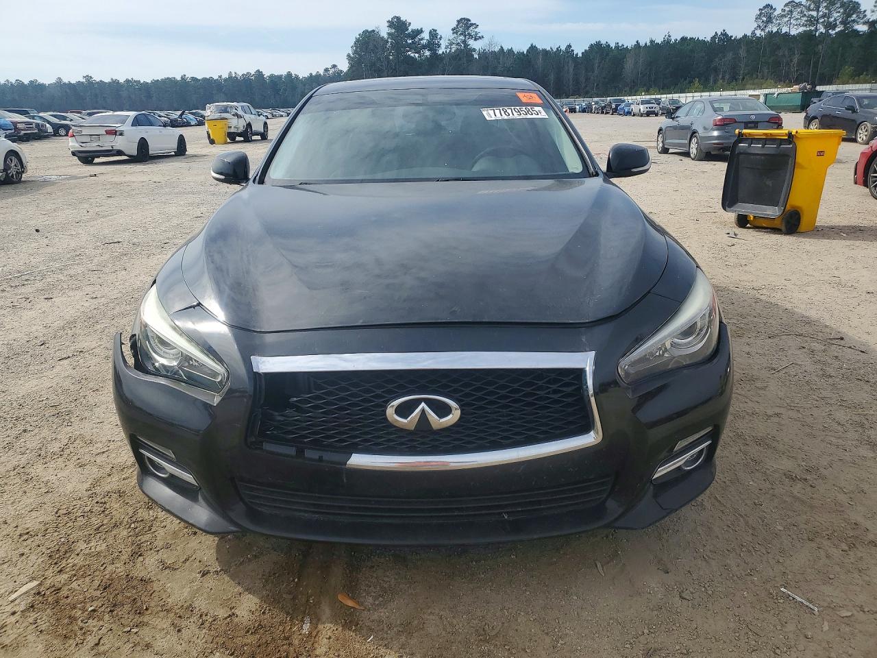 INFINITI Q50 Base