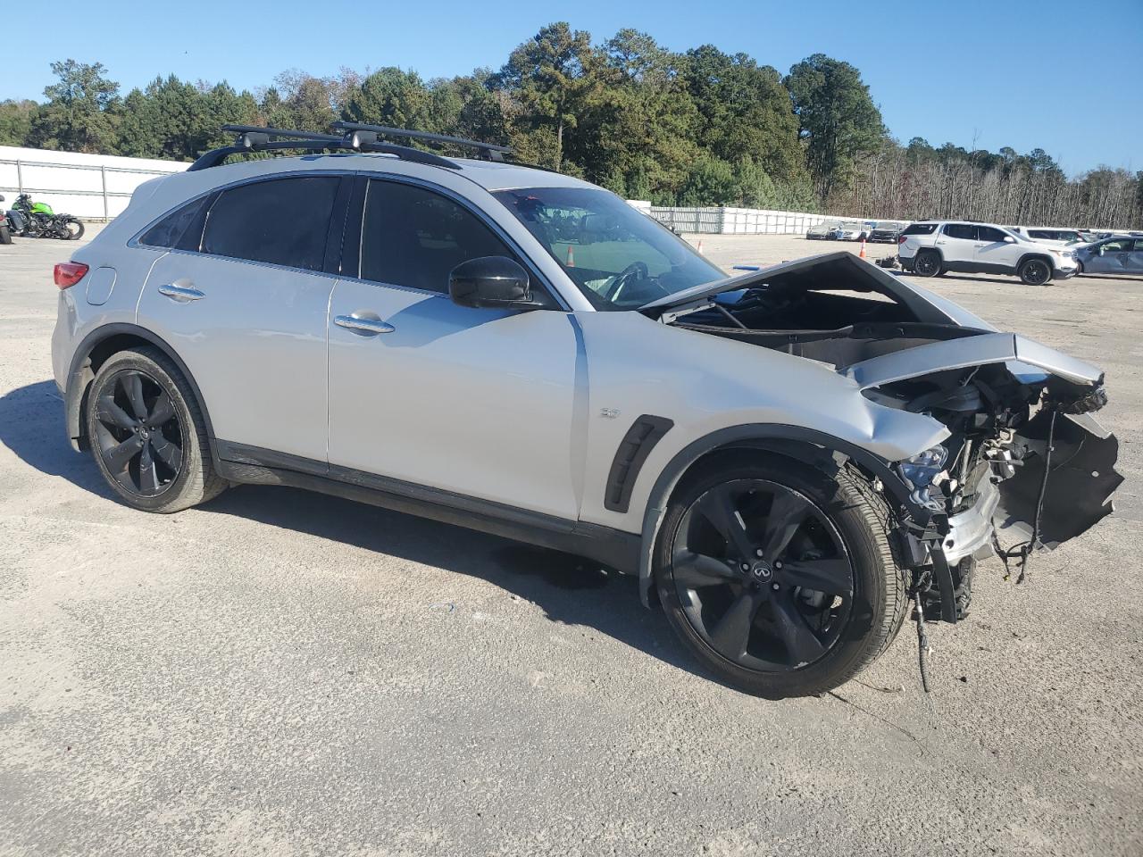 INFINITI Qx