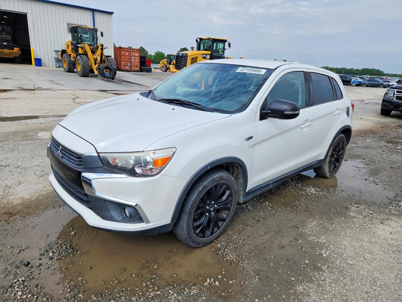 Salvage Mitsubishi Outlander Image