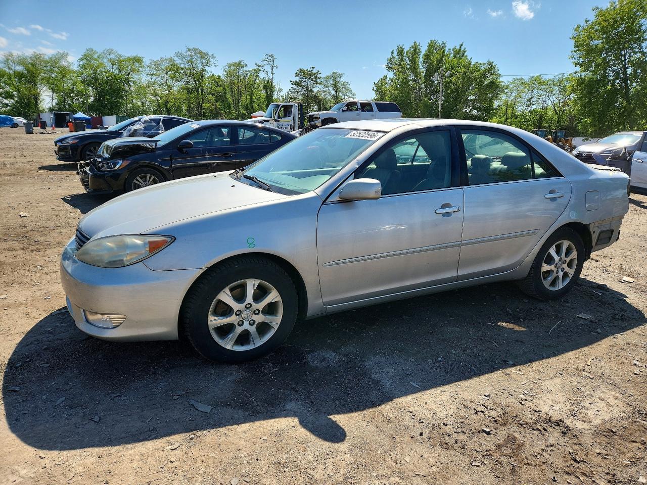 Salvage Toyota Camry Image