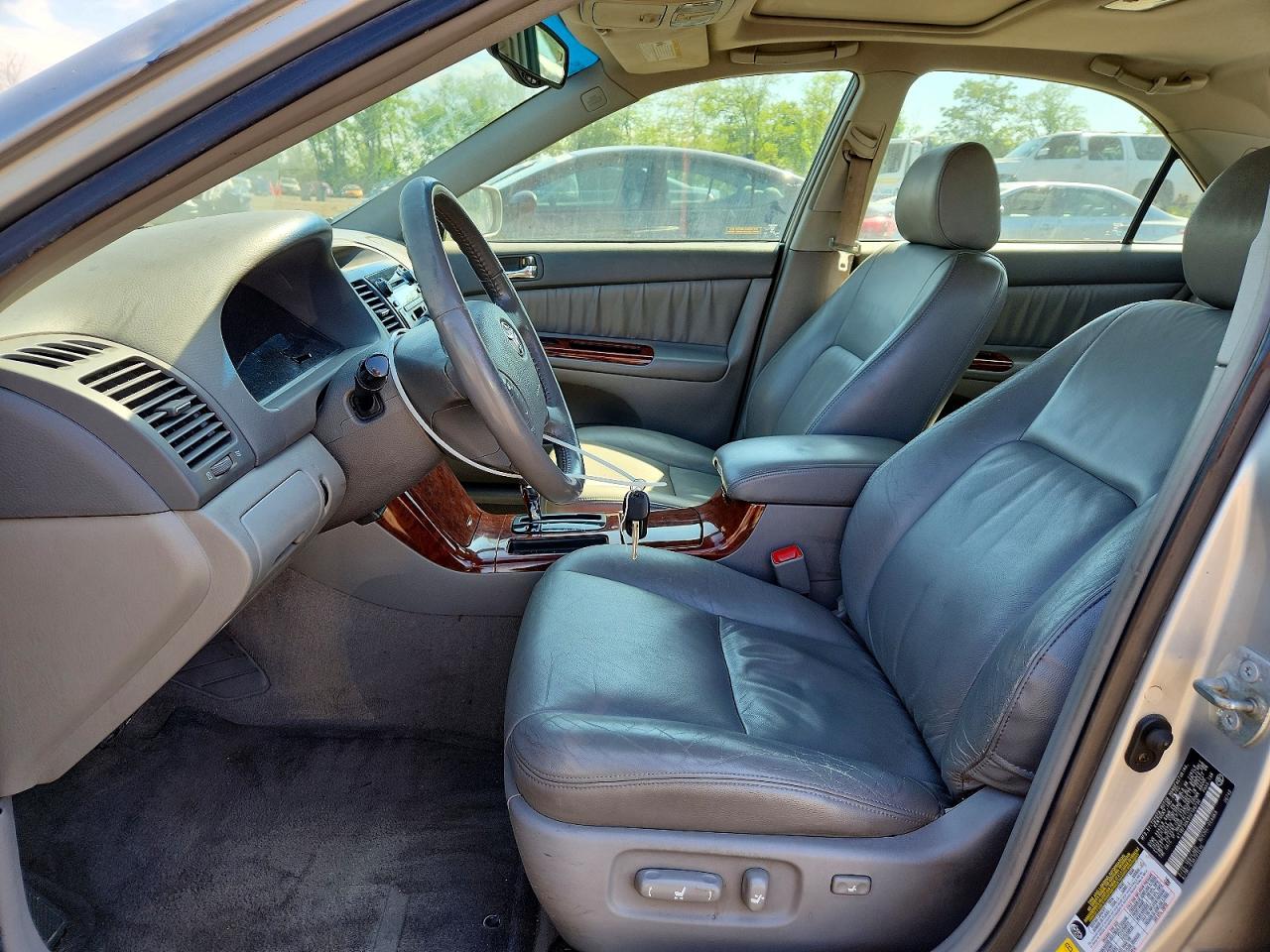 Toyota Camry Xle V6