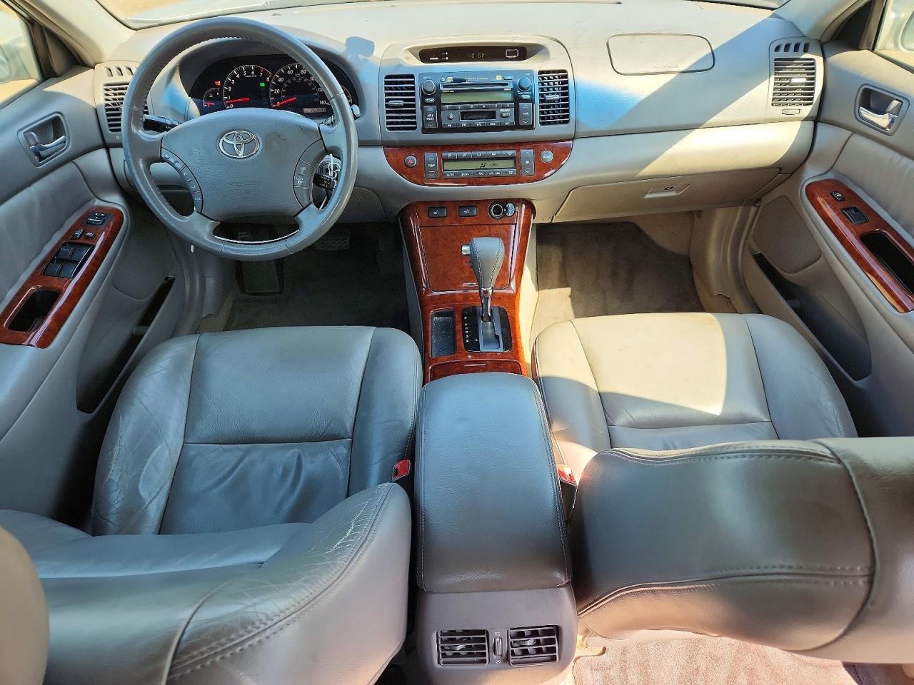 Toyota Camry Xle V6