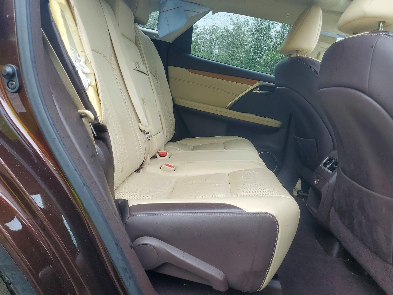 Lexus RX Base