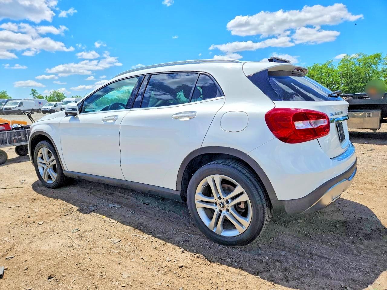Mercedes-Benz GLA 250 4matic