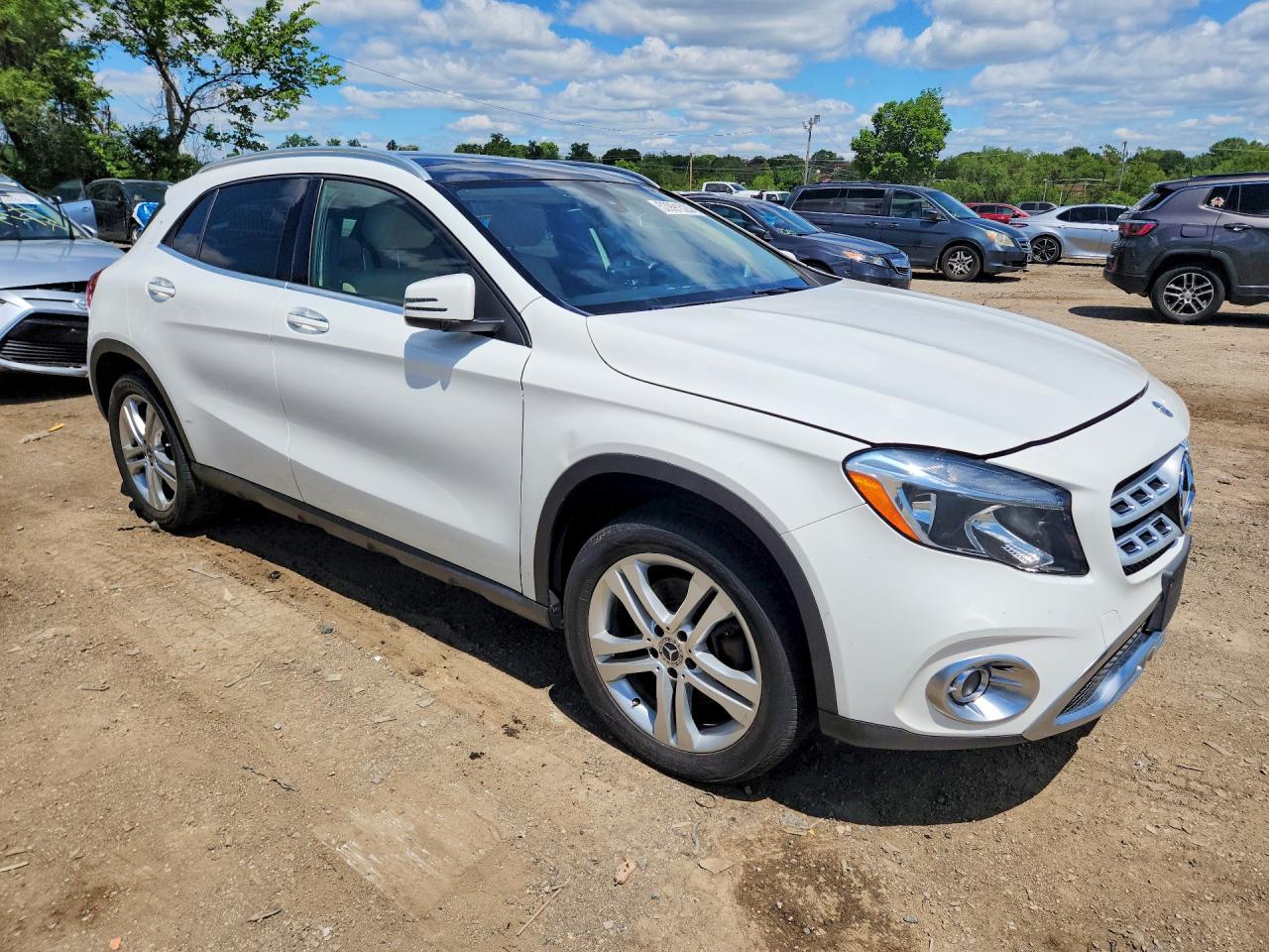 Mercedes-Benz GLA 250 4matic