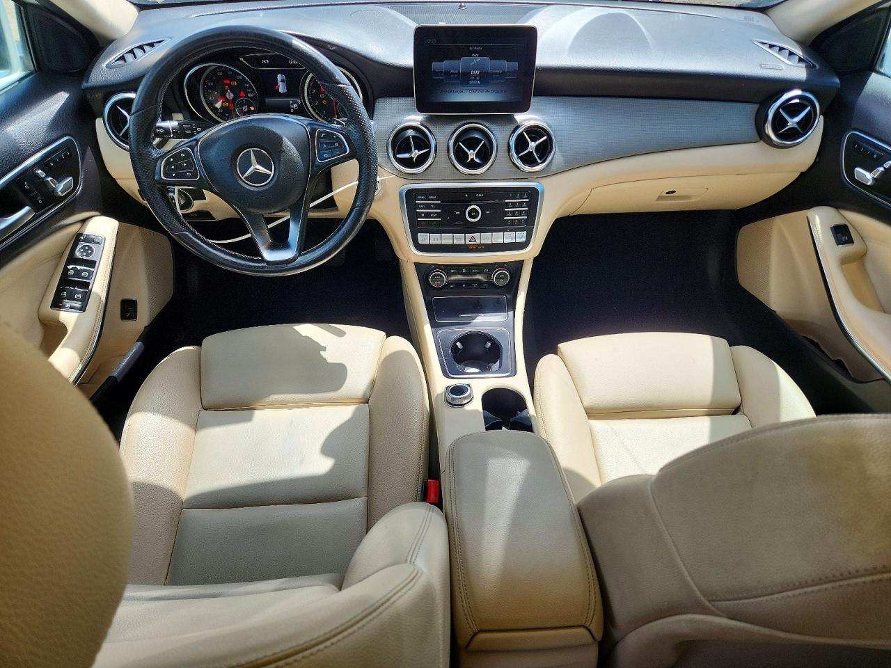 Mercedes-Benz GLA 250 4matic