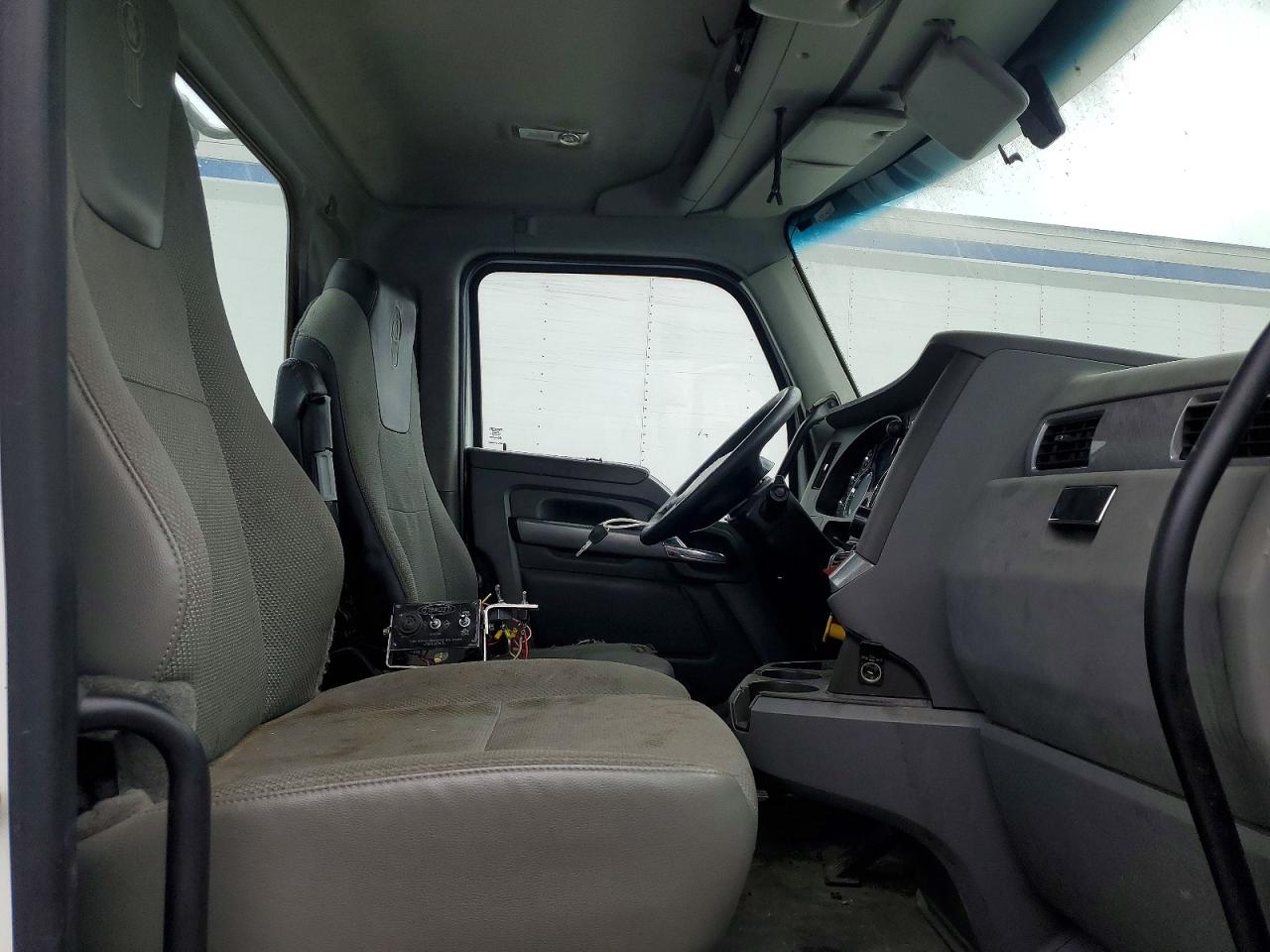 Kenworth Construction T880