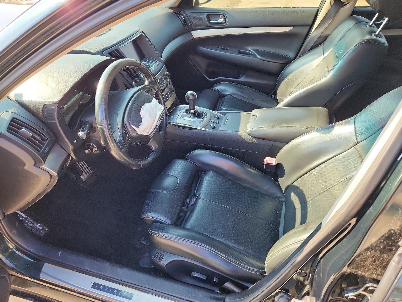 INFINITI G37 X