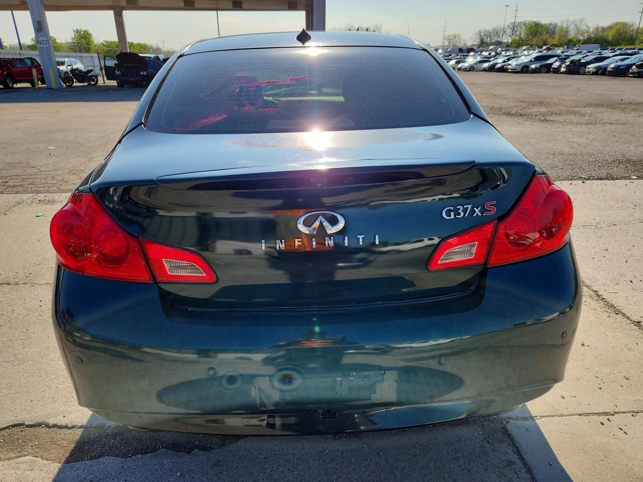 INFINITI G37 X