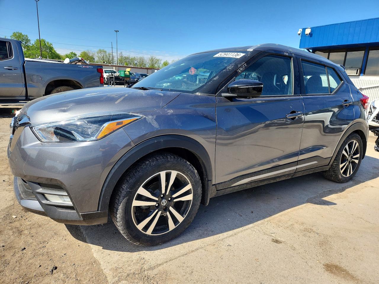 Salvage Nissan Kicks Image
