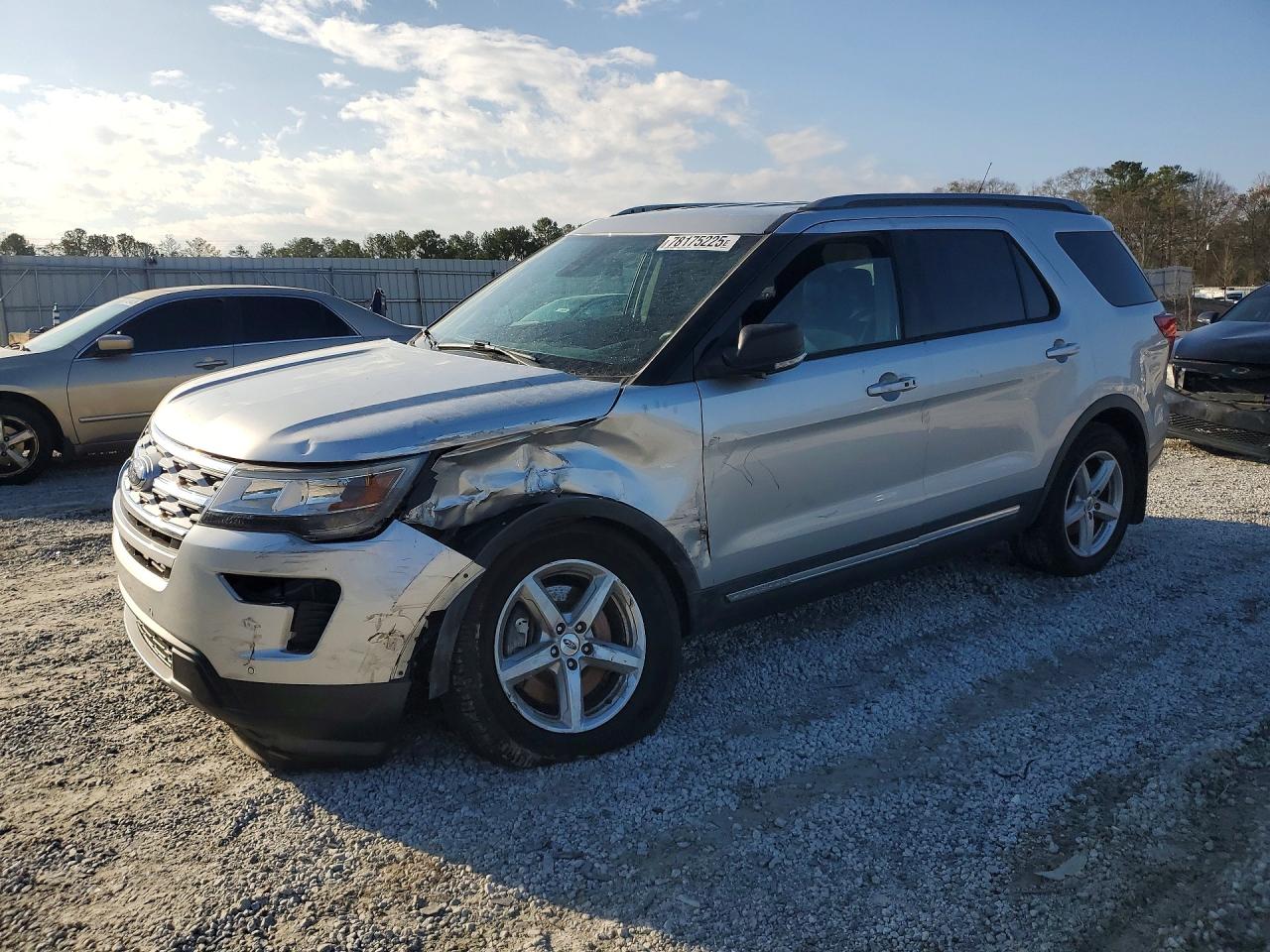 Salvage Ford Explorer Image