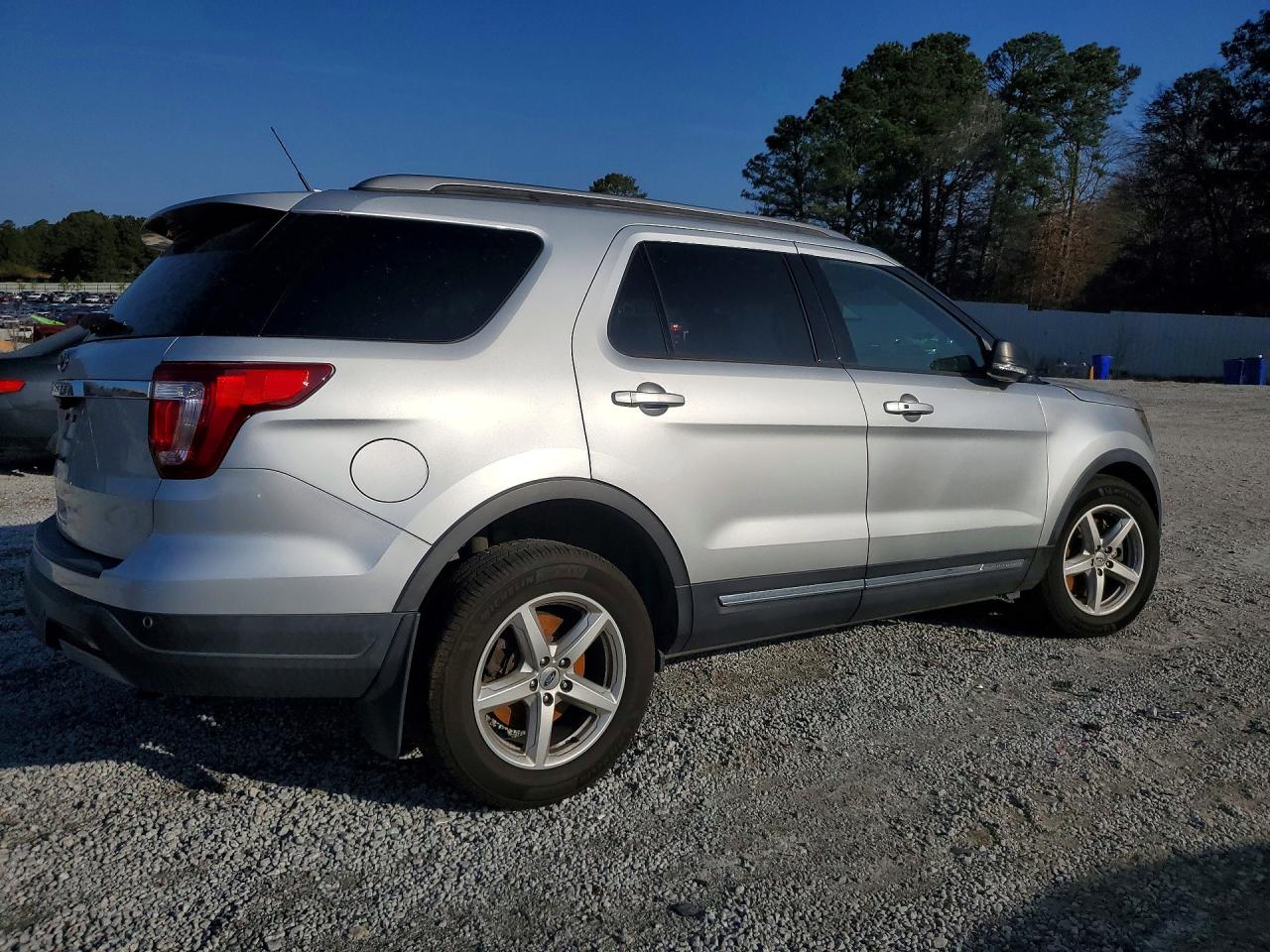 Ford Explorer Xlt