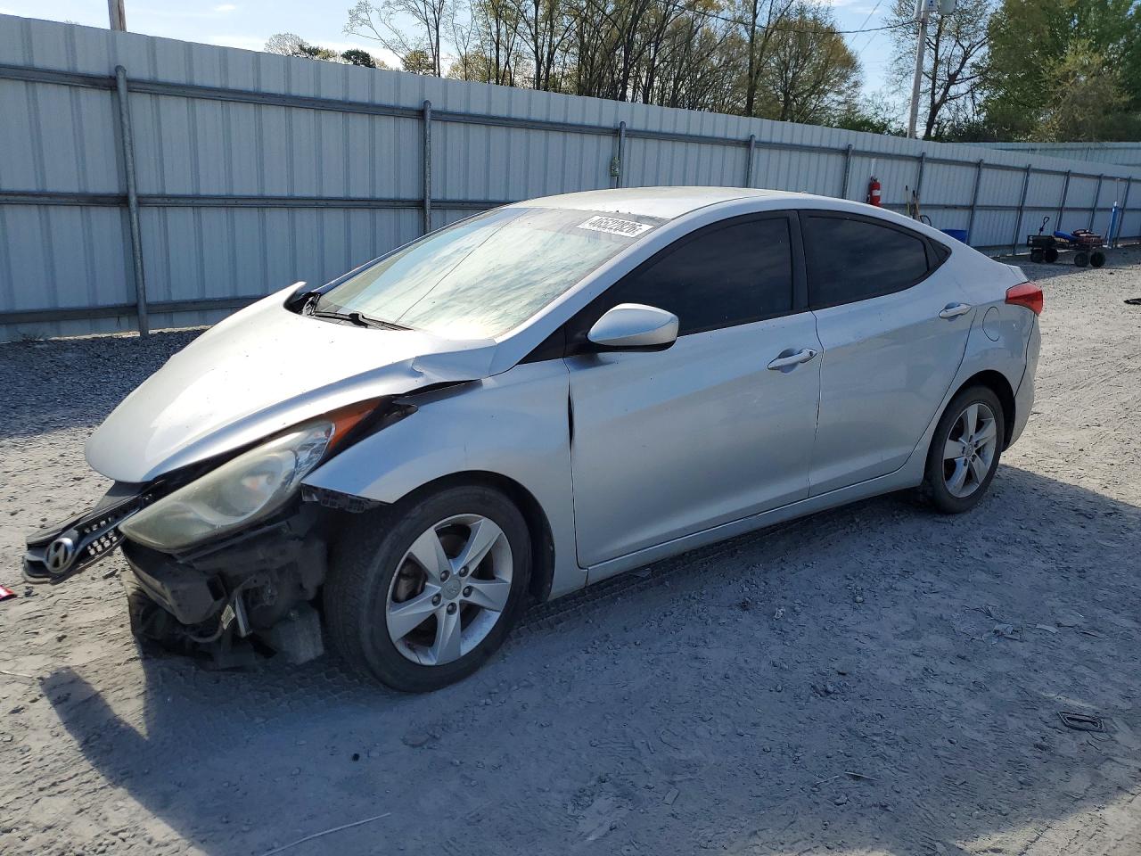 Salvage Hyundai ELANTRA Image