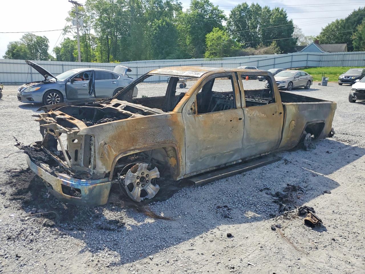 Salvage Chevrolet Silverado Image