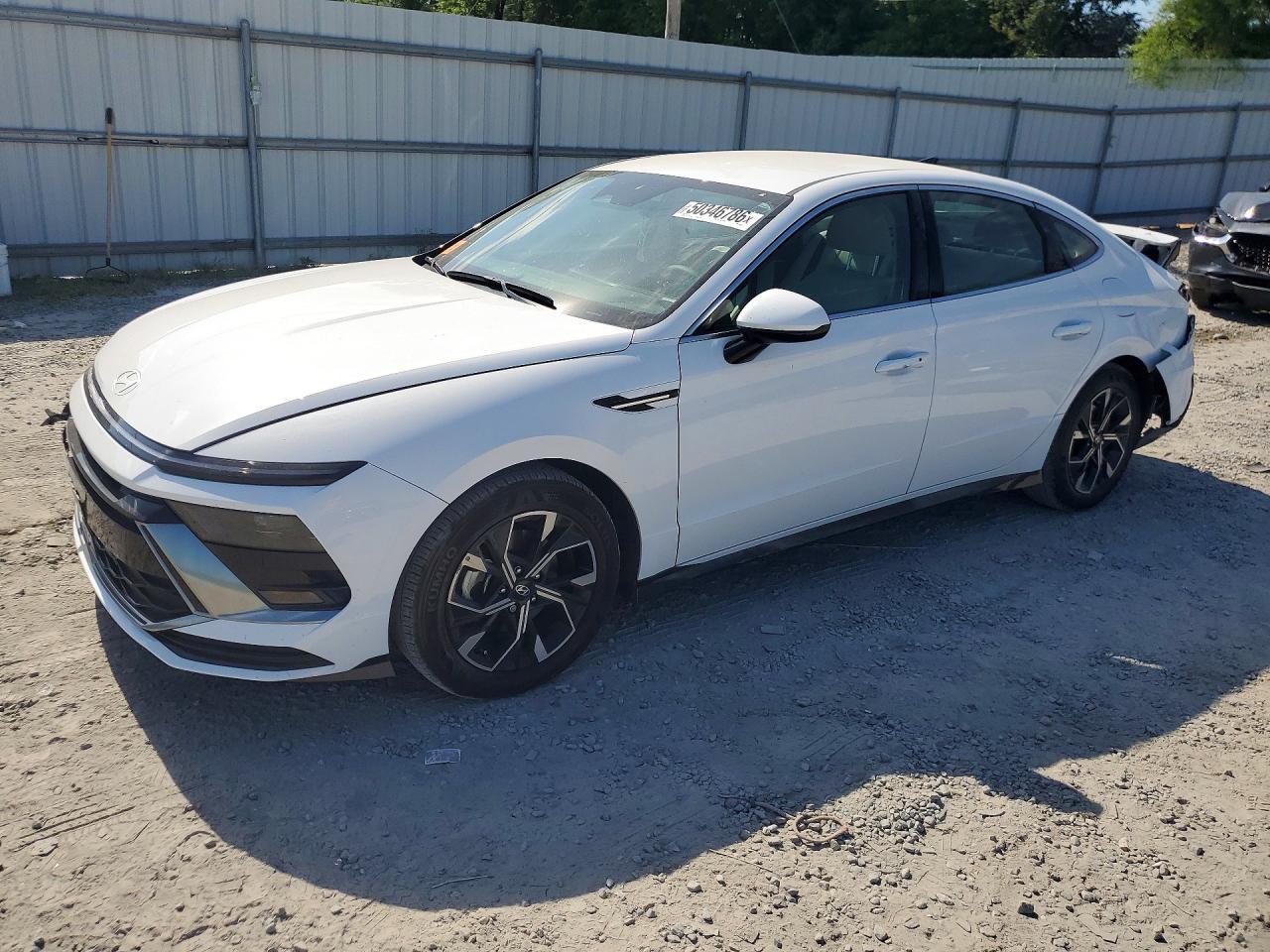 Salvage Hyundai SONATA Image