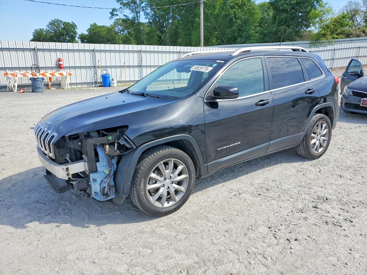 Salvage Jeep Cherokee Image