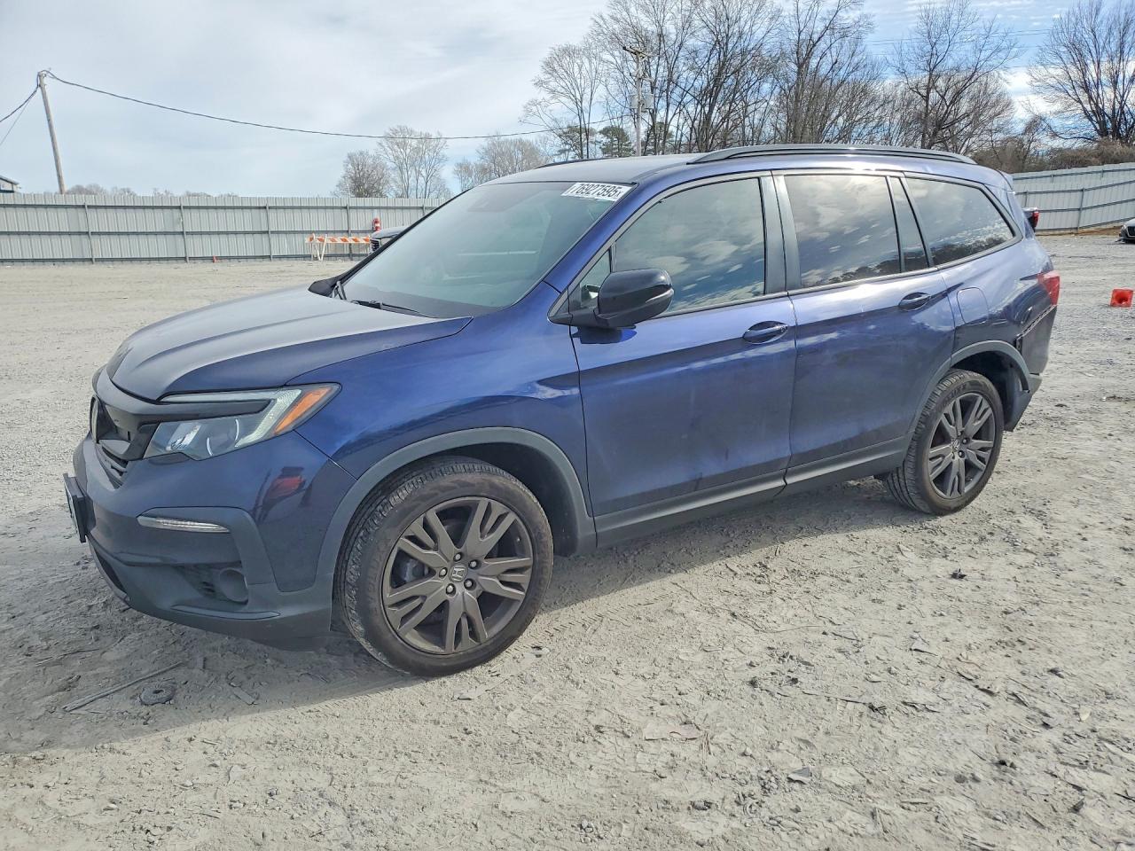 Salvage Honda Pilot Image