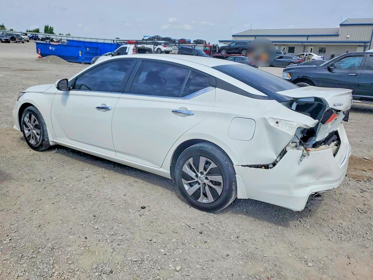 Nissan Altima S