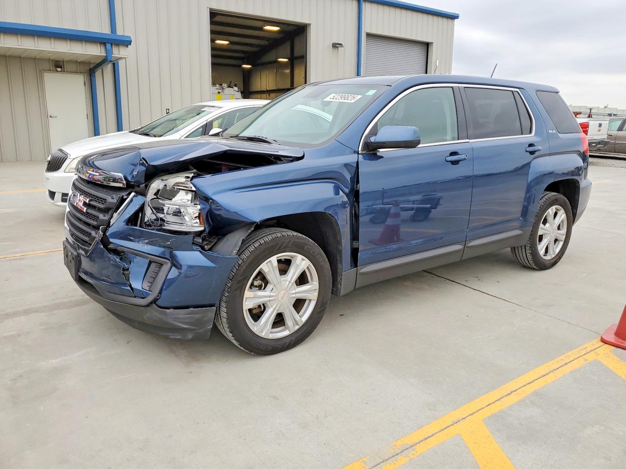 Salvage GMC Terrain Image
