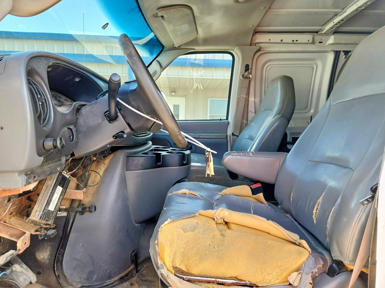 Ford Econoline E250 Van