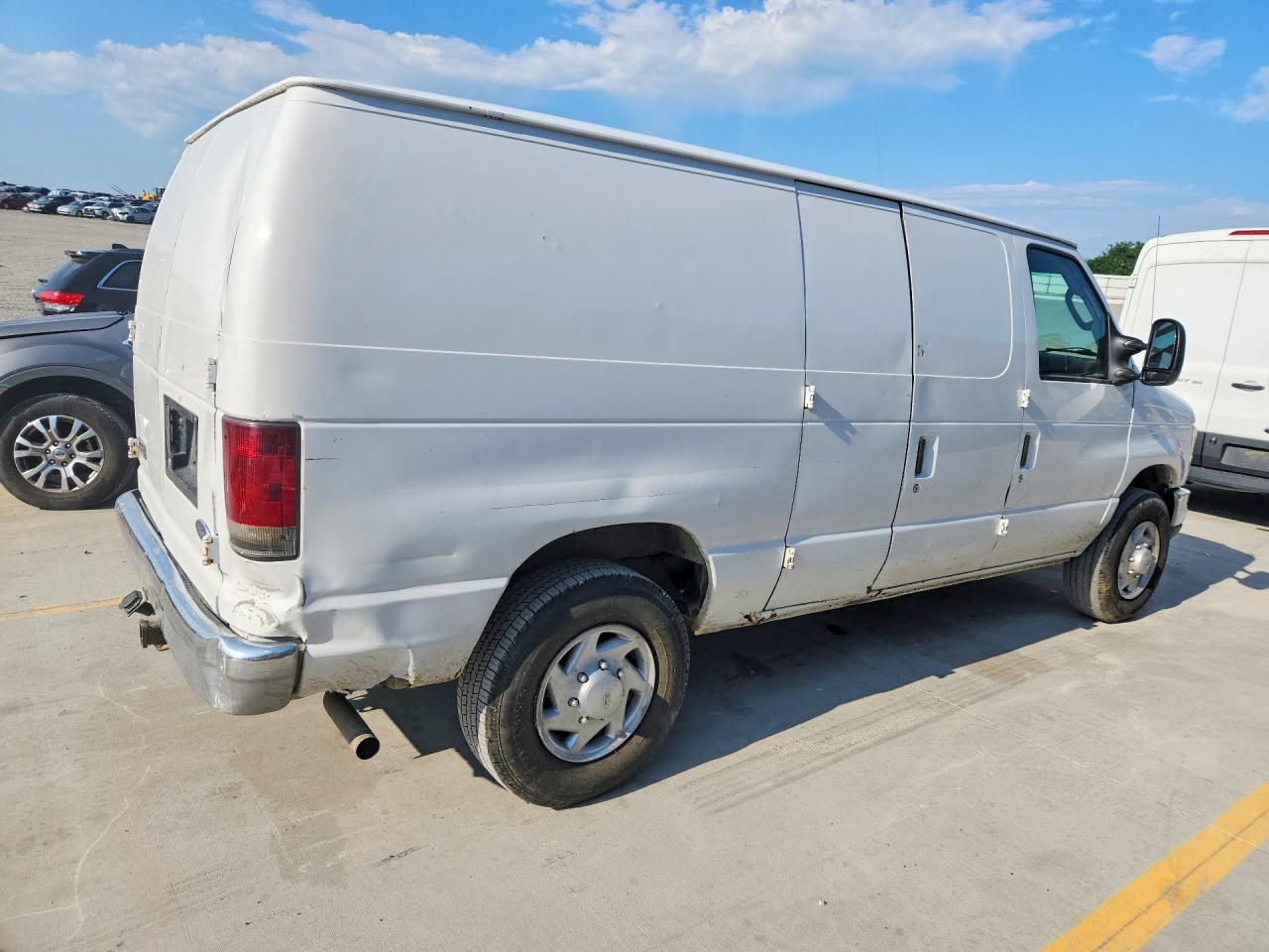 Ford Econoline E250 Van