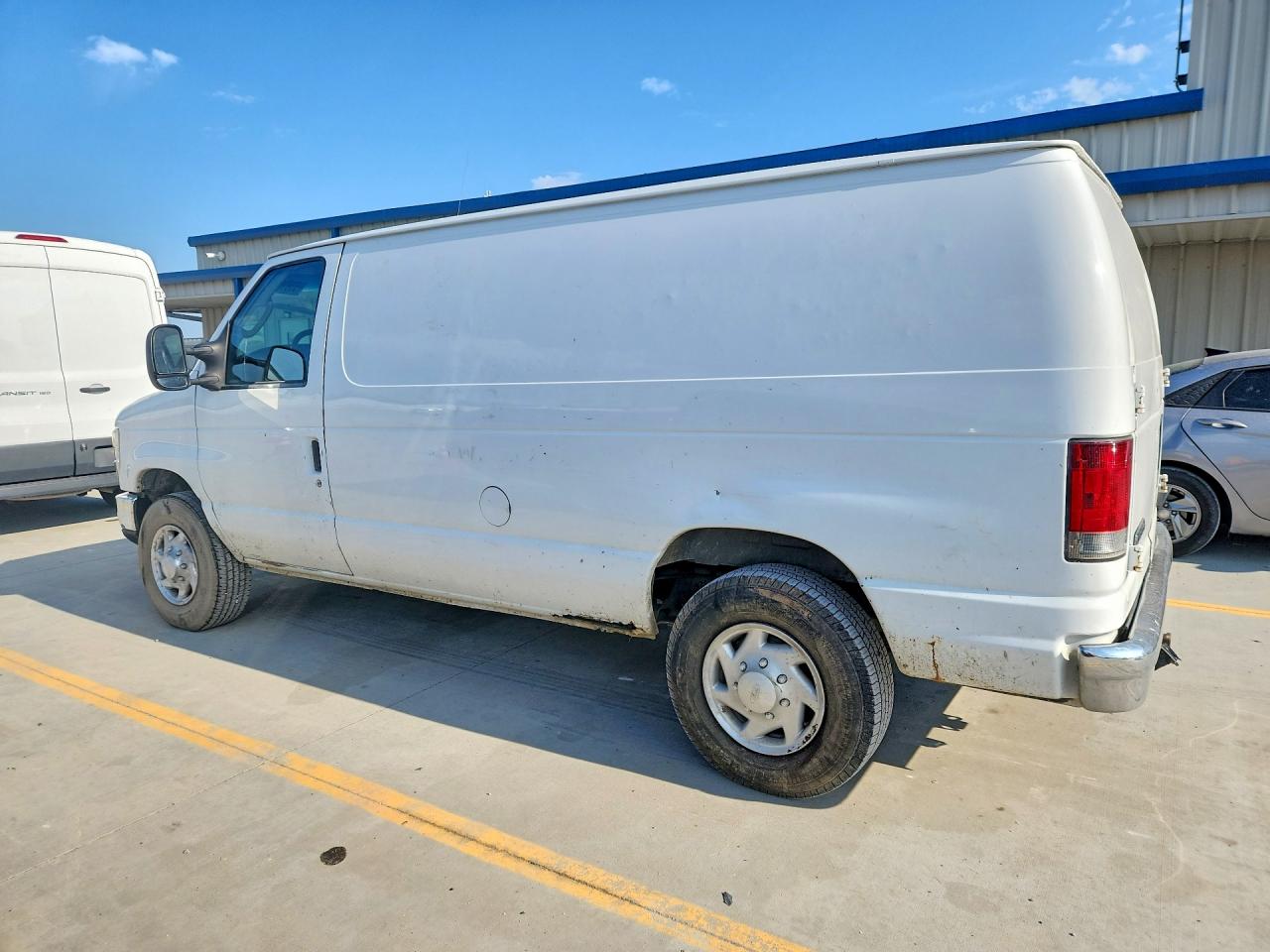 Ford Econoline E250 Van