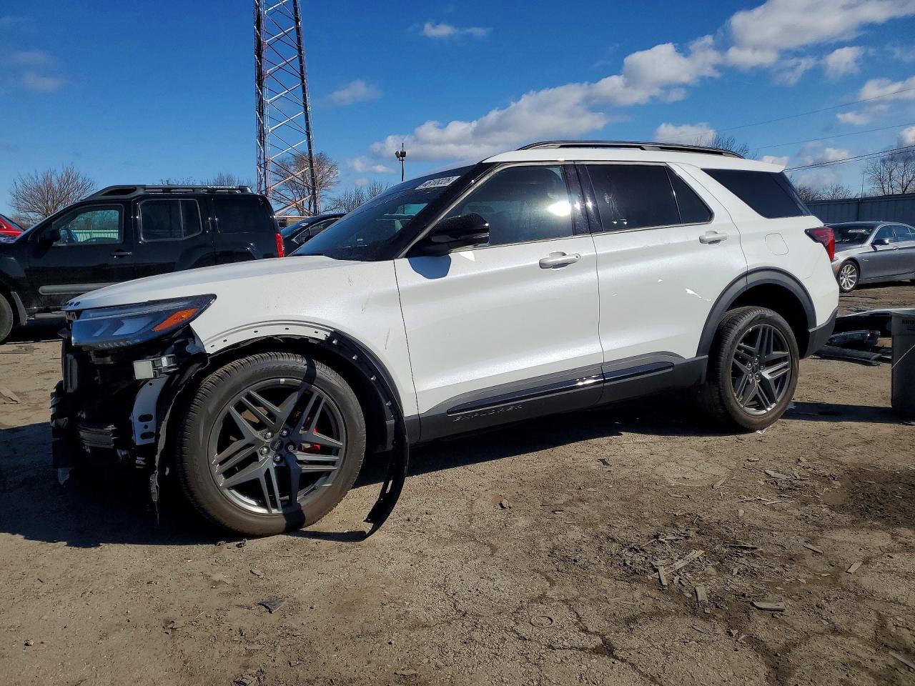 Salvage Ford Explorer Image
