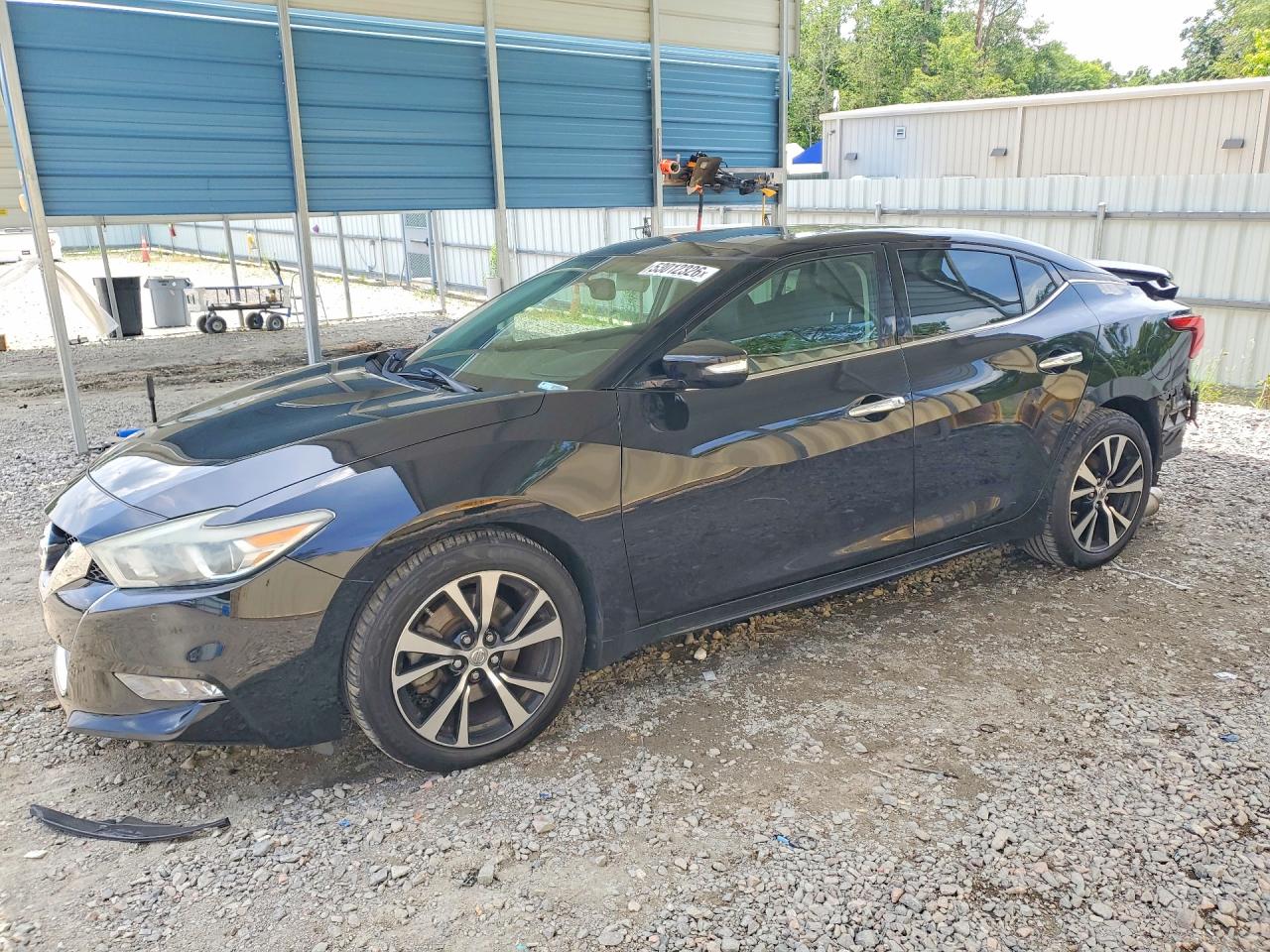 Salvage Nissan Maxima Image