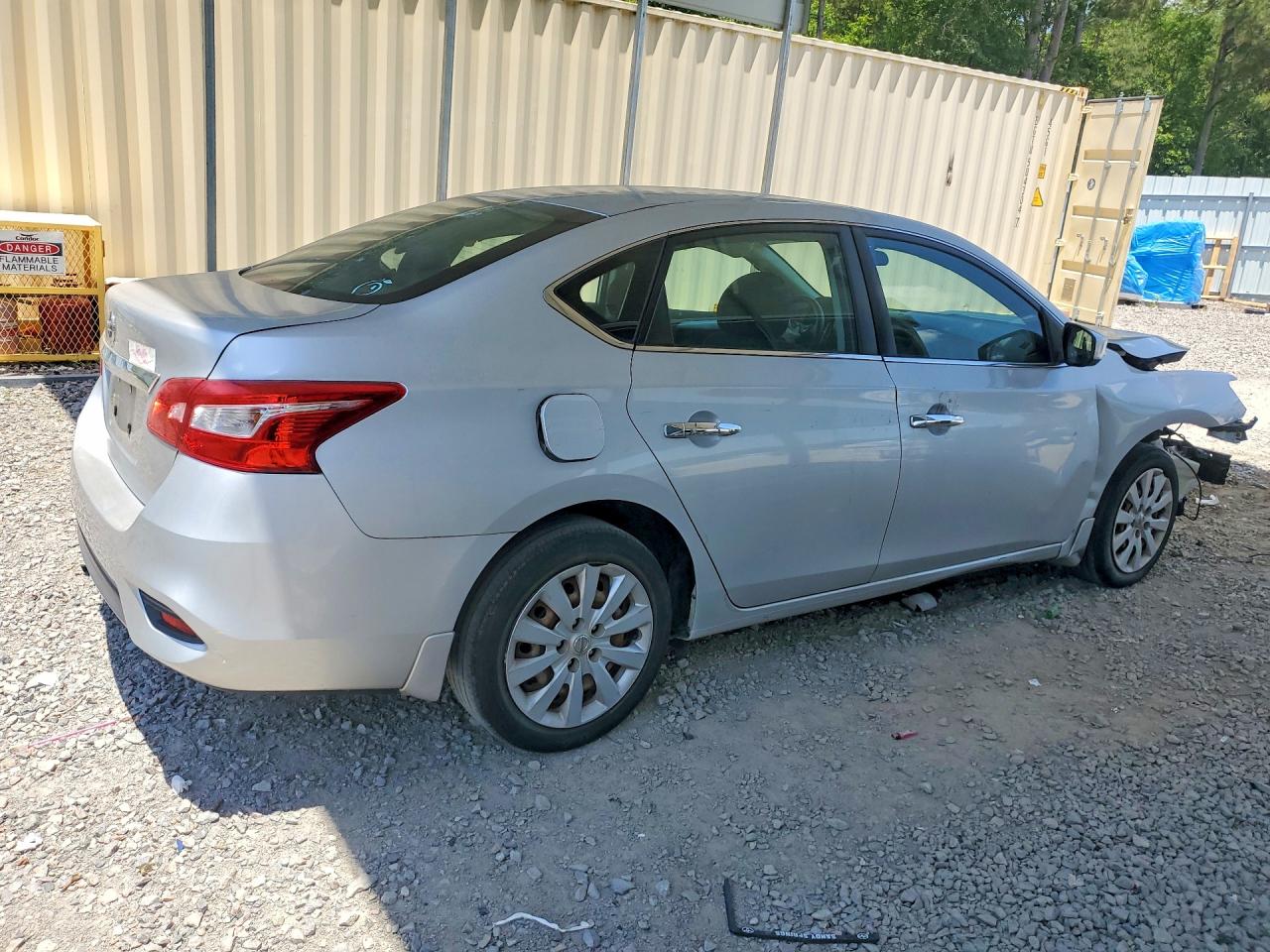 Nissan Sentra S