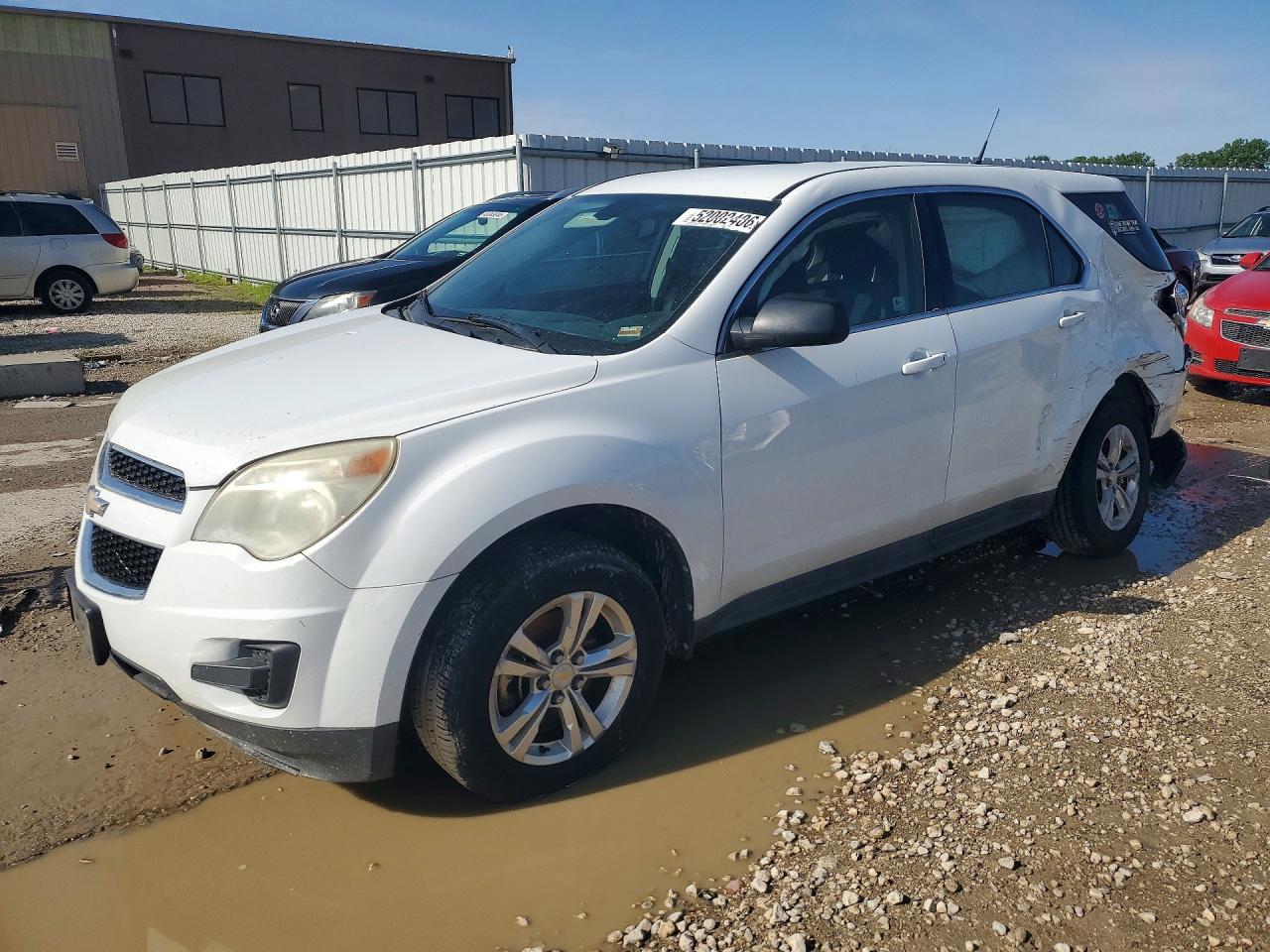 Salvage Chevrolet Equinox Image