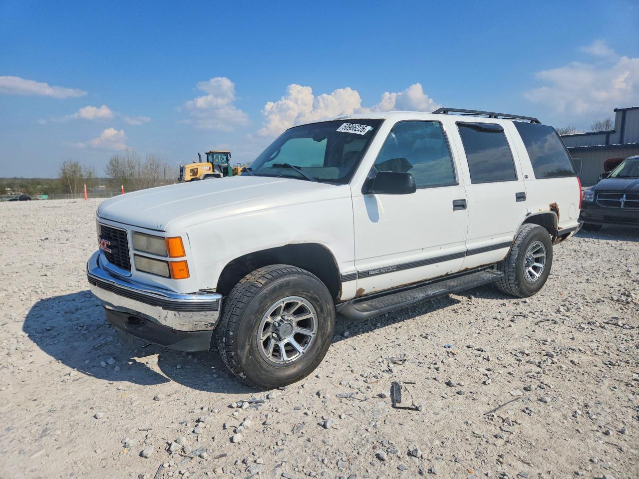 Salvage GMC Yukon Image