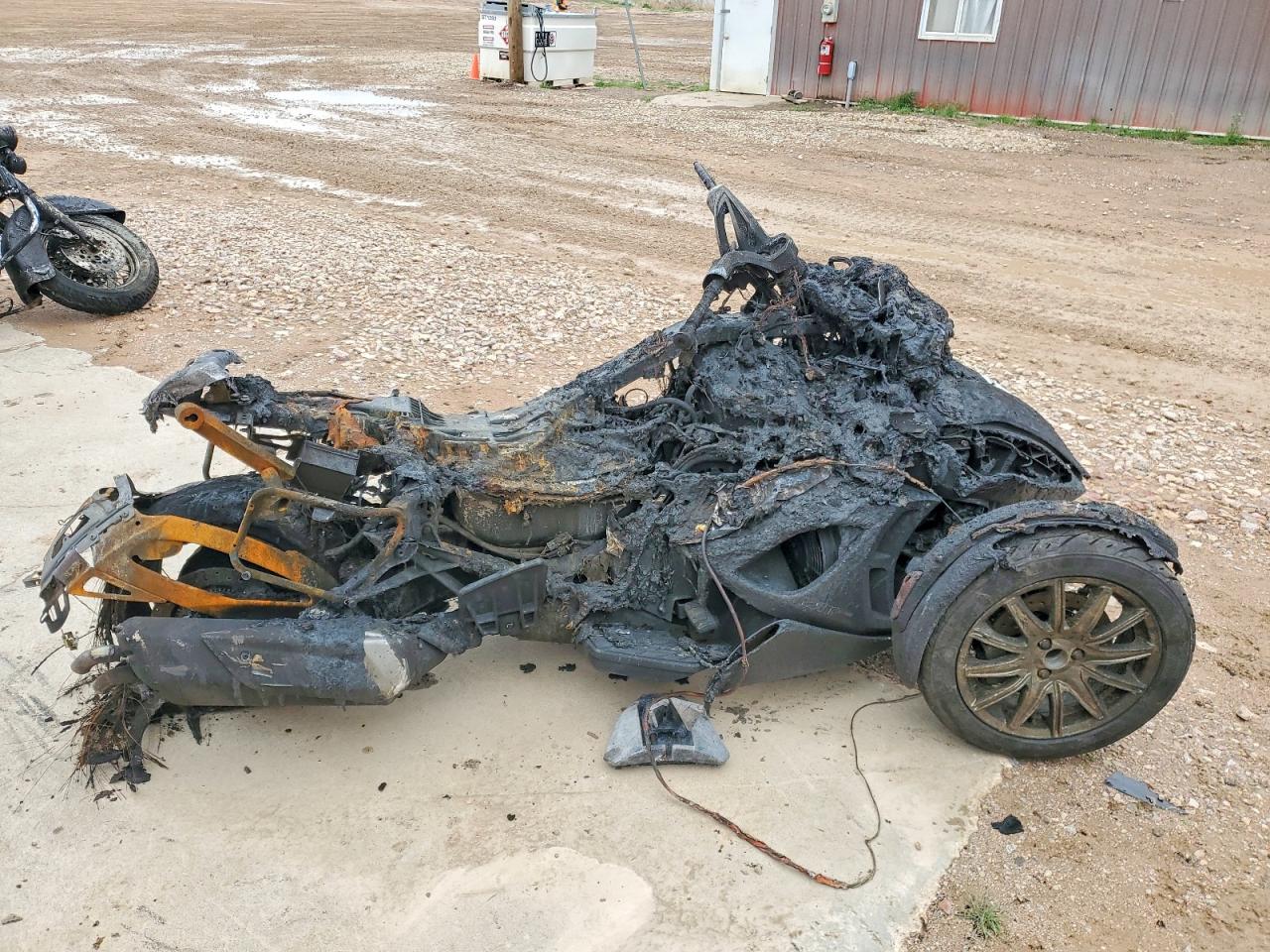 Salvage Can-Am Spyder Image