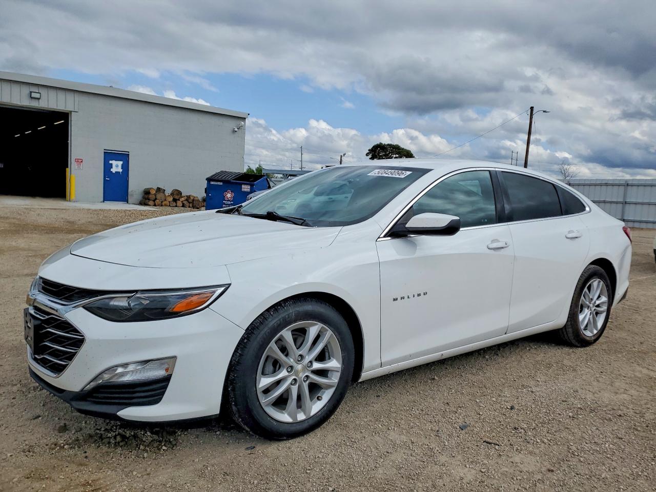 Salvage Chevrolet Malibu Image