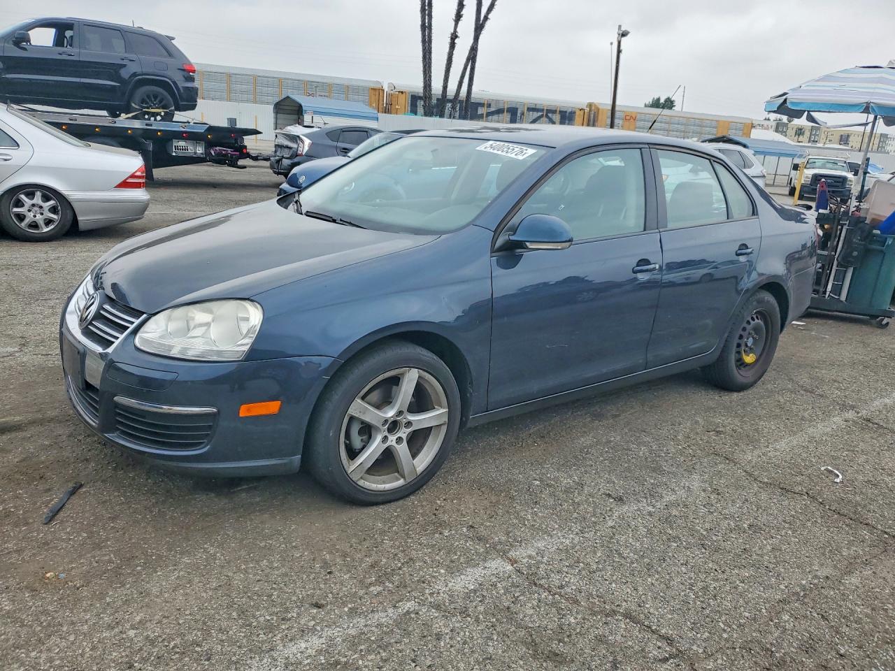Salvage Volkswagen Jetta Image