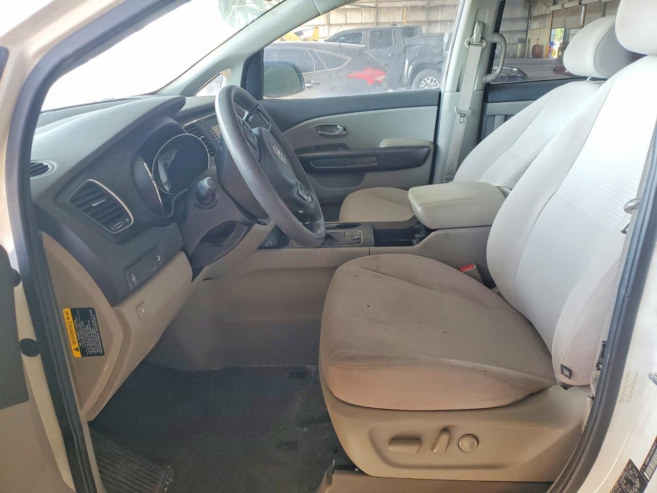Kia Sedona Lx