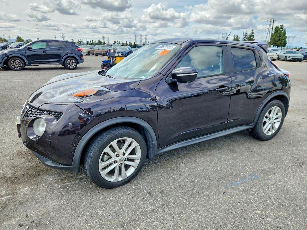 Salvage Nissan Juke Sv Image