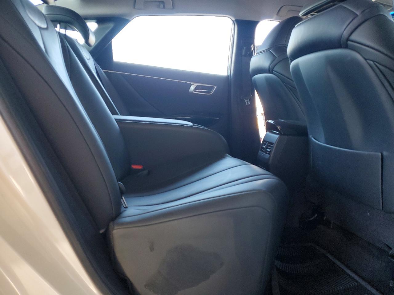 Toyota Mirai Base